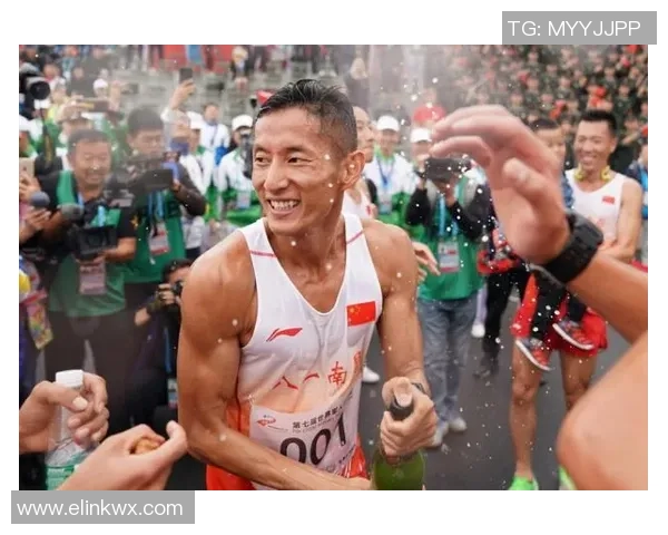 成都篮球队的奋斗历程与冠军赛背后的故事揭秘 成都篮球队的奋斗历程与冠军赛背后的故事揭秘